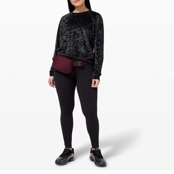 Lululemon Warm Down Crew Crushed Velvet
Black Size 8 - Picture 2 of 8